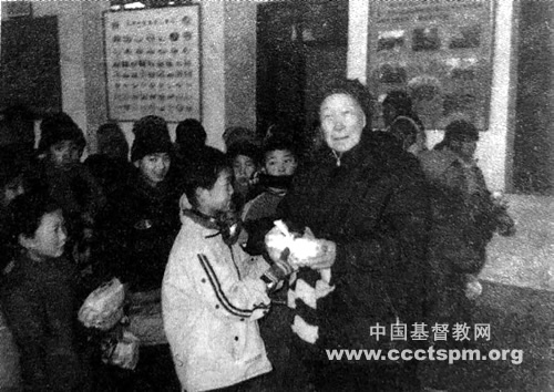 1622006665807718.jpg 慰問(wèn)東周兒童村.jpg